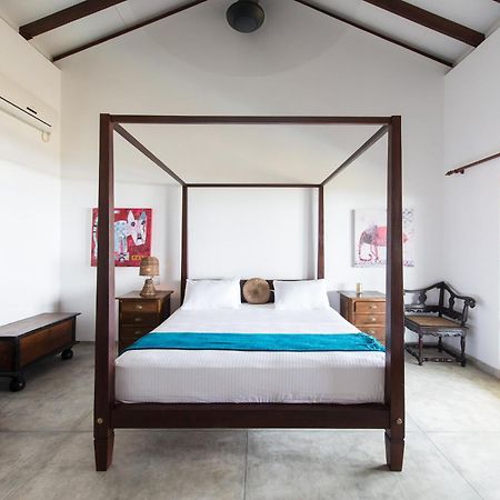 Villa Atulya At Ocean'S Edge Mirissa Extérieur photo
