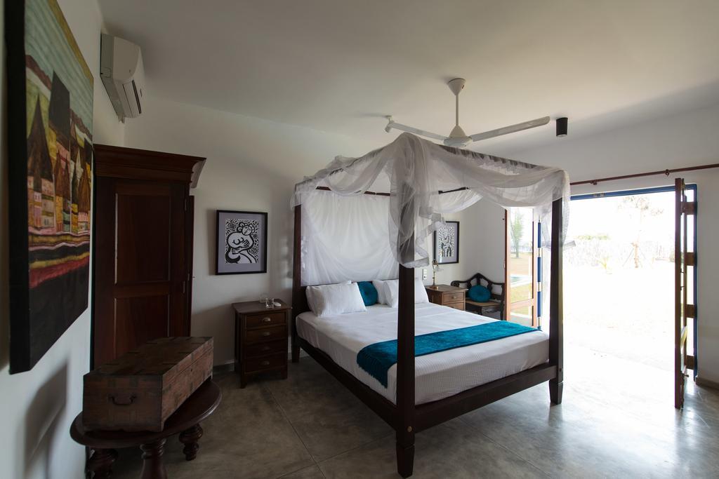 Villa Atulya At Ocean'S Edge Mirissa Extérieur photo