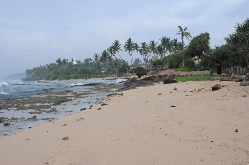Villa Atulya At Ocean'S Edge Mirissa Extérieur photo