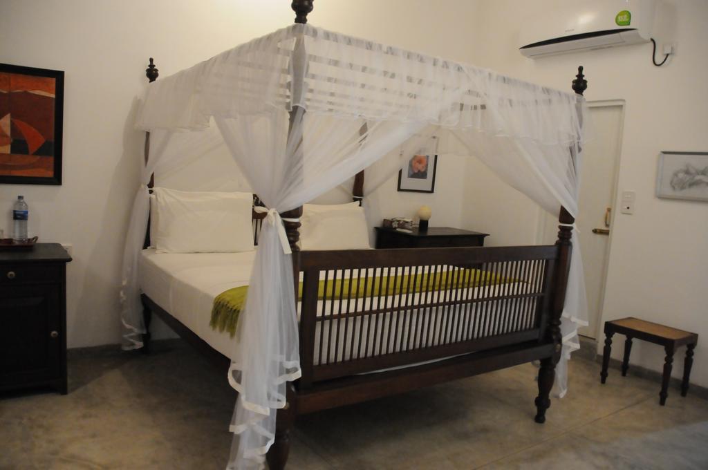 Villa Atulya At Ocean'S Edge Mirissa Extérieur photo